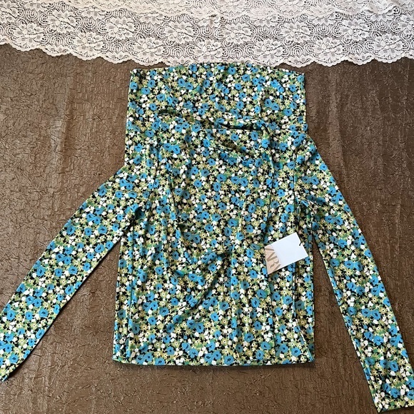 Zara Floral Dress - Picture 2 of 11